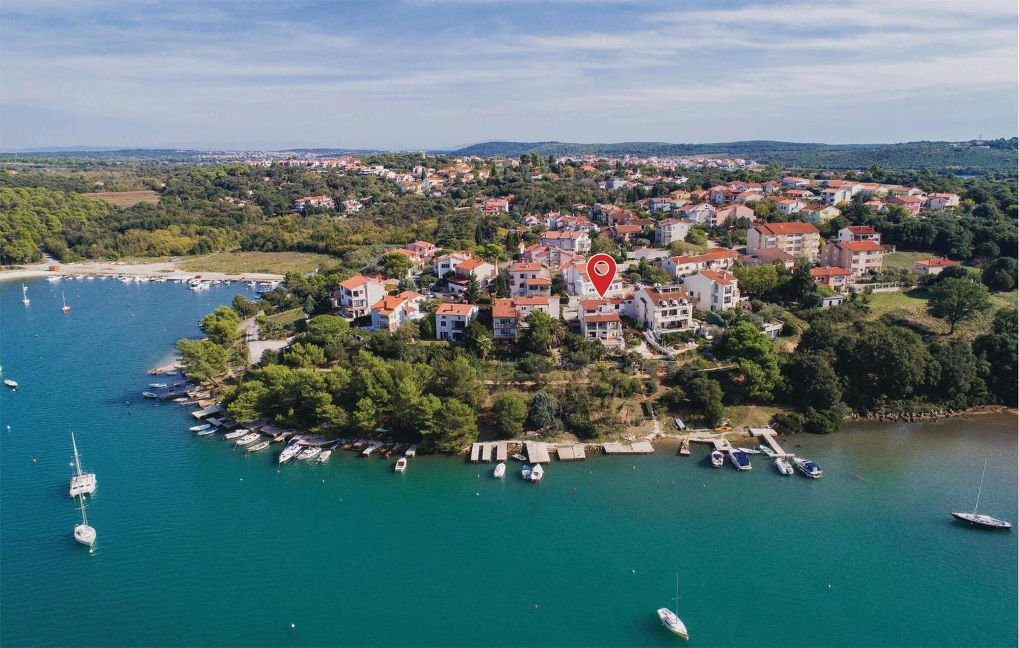 Apartman Stunning Apartment In Pula With Kitchen Pula